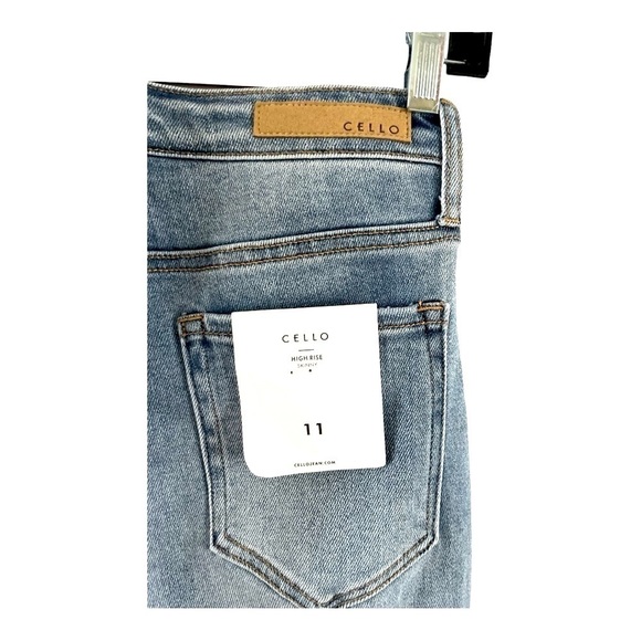 Cello high-rise/high waisted size 11 distress Jeans - Picture 6 of 10